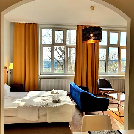 Cracow 4*